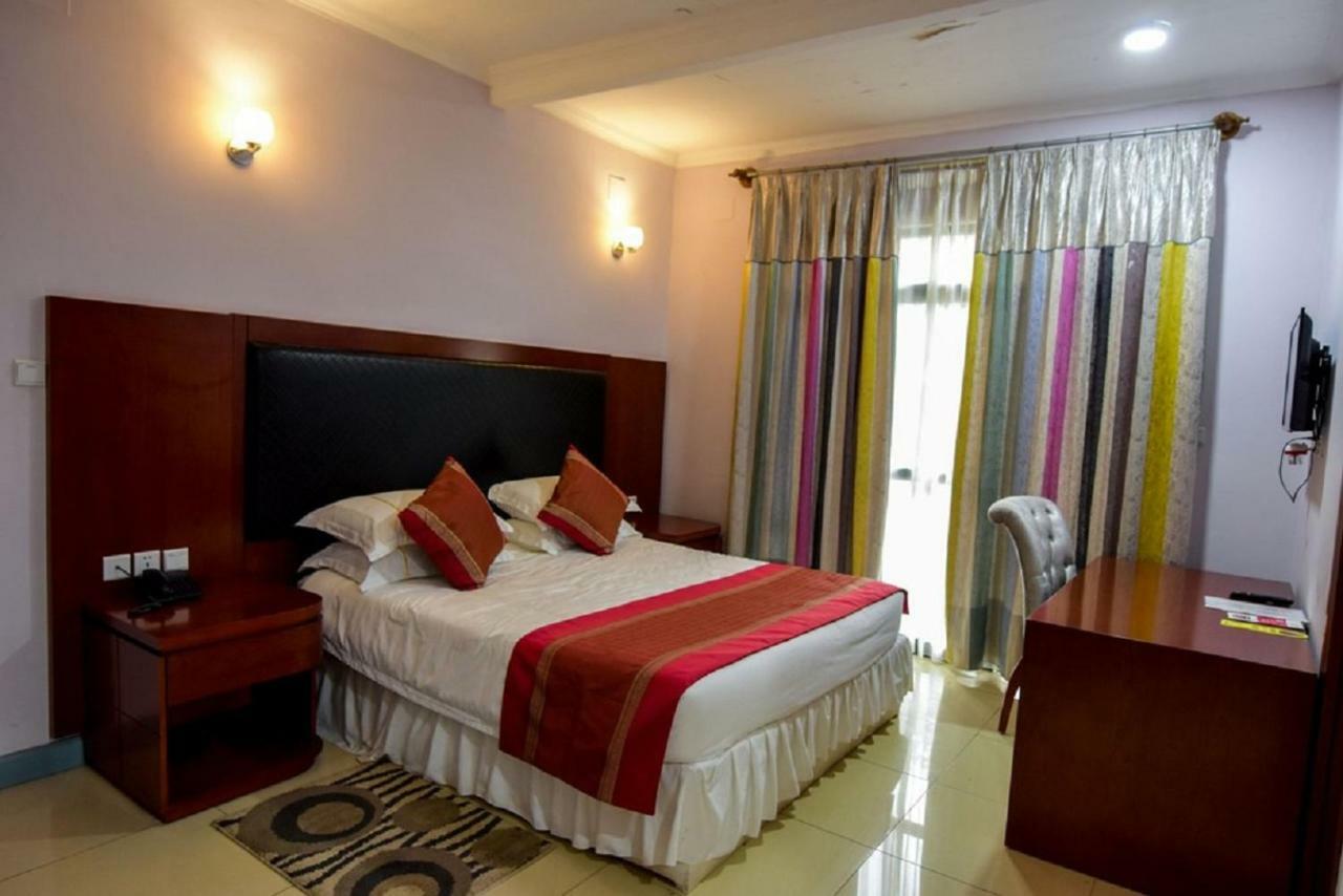 Orient Park Hotel 키갈리 외부 사진