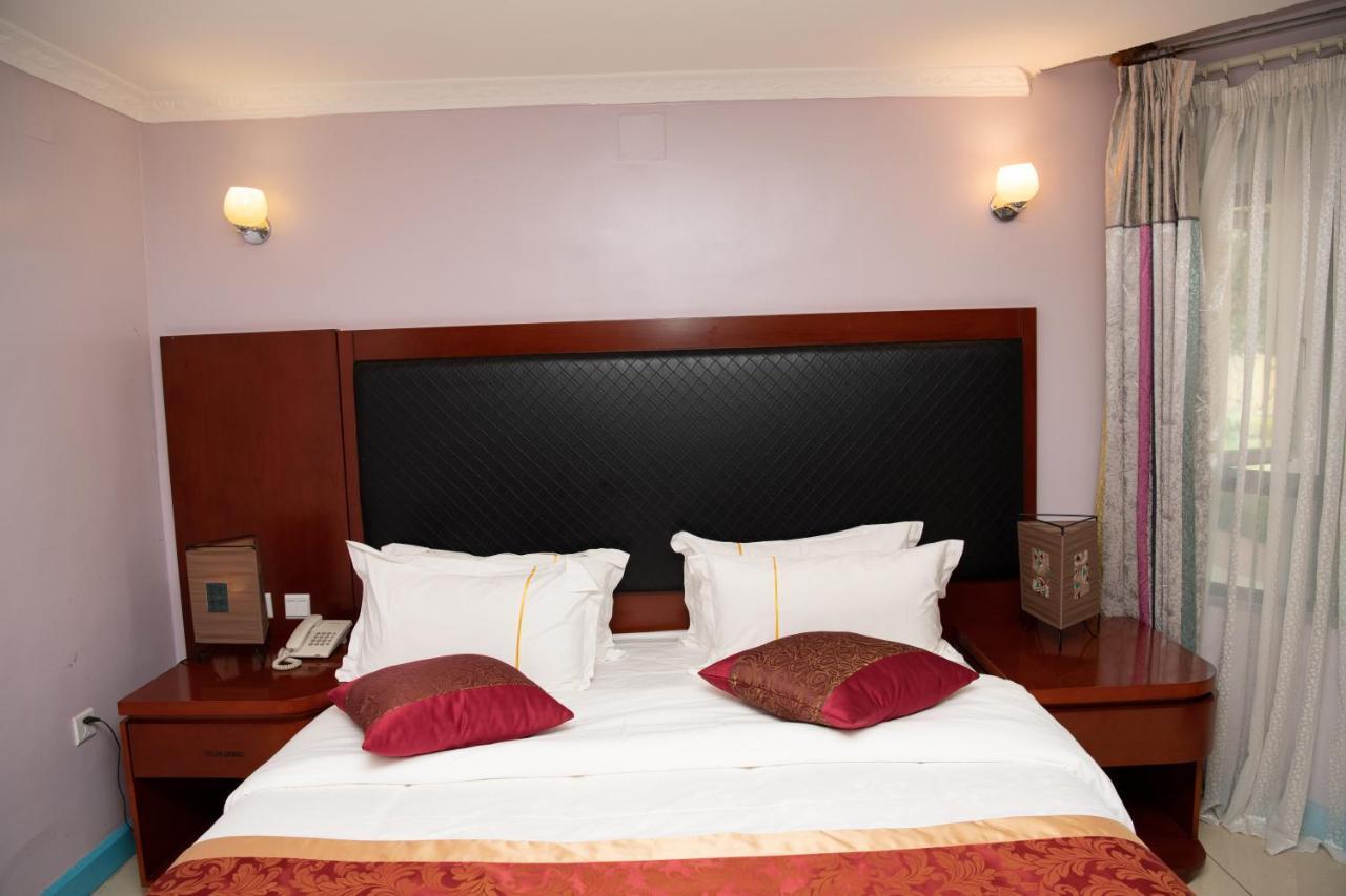 Orient Park Hotel 키갈리 외부 사진